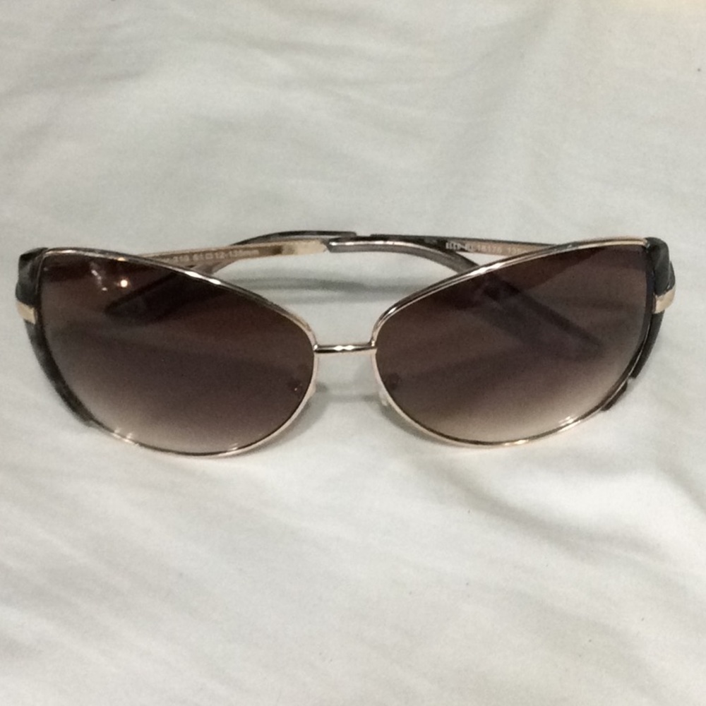 Elle sunglasses, gold and tortoise shell. H76